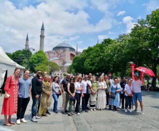 Join us on Free Tour Istanbul 🇬🇧🇪🇸
👉🏻www.viaurbis.com 
.
.
.
#freetouristanbul #freetourestambul #freetour #freetours #estambul #estambul🇹🇷 #istanbul #freetour #freetours #toursenespañol #toursenestambul #tourenestambul #viajeros #viajerosporelmundo🌎 #vacation