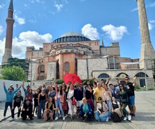 Free Tour in Istanbul 🇬🇧🇪🇸
www.viaurbis.com 
.
.
.
#freetouristanbul #freetour #freetourenespañol #istanbul #estambul #toursenestambul #tourenestambul #visitistanbul