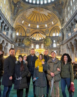 Another fantastic tour of Istanbul today ✨www.viaurbis.com 
.
.
#freetouristanbul #freetourestambul #freetour #istanbul #estambul #walkingtour #toursinistanbul #viaurbis #viaurbiswalkingtour #visitturkey #hagiasophia #instatravelling #instatravel